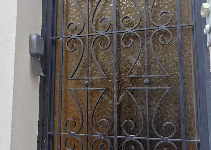 Dans Maison De Διαμέρισμα