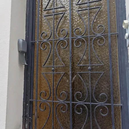 Dans Maison De Apartman